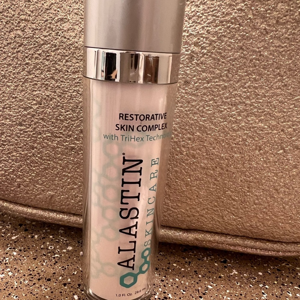 Alastin Restorative Skin Complex New